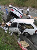 4 die in car-van collision in Fukushima Pref.