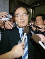 Dissenter Kamei offers to quit as LDP faction leader