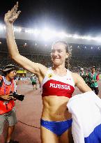 Russia's Yelena Isinbayeva wins women's pole vault