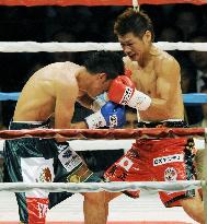 Hasegawa wins WBC featherweight title