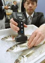 Fish analyzer gauging fat content goes on sale in Japan