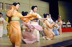 Maiko rehearse for Kyoto dance event