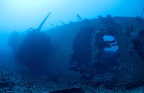 U.S. WWII minesweeper Emmons lies on Okinawa seabed