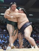 Sumo: Promotion-chasing Kisenosato stays perfect in Nagoya