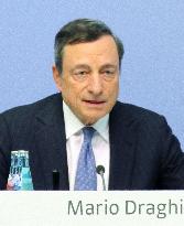 ECB keeps deposit rate unchanged at minus 0.4%