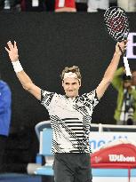 Federer advances to Australian Open final