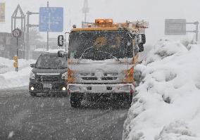 Heavy snow on Sea of Japan coast