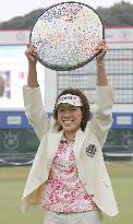 Oyama wins Fujisankei Ladies Classic in playoff