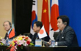 Japan, China, S. Korea to launch FTA talks by year-end