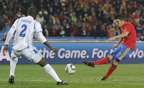 Spain beat Honduras 2-0 in World Cup Group H match