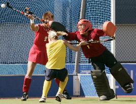 Japan women's hockey team warms up