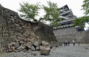 Damaged Kumamoto Castle opened to media