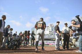 Ichiro one hit away from tying Pete Rose's career total