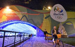 Tunnel entrance featuring Rio Olympic logo and slogan