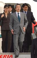 Koizumi arrives in Madrid for talks with Aznar