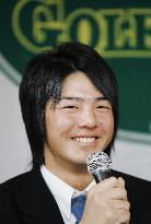 Teen sensation Ishikawa turns pro