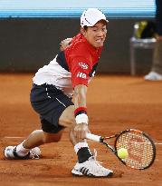 Nishikori moves into Madrid semis