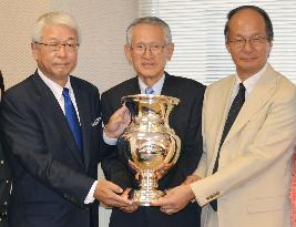 Tennis trophy lost in WWII recreated after 70 years