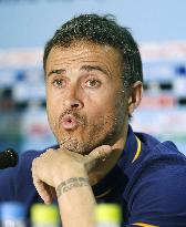 Barcelona train on eve of Club World Cup semifinal