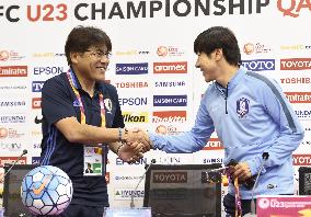 Soccer: Japan, S. Korea coaches meet press on Asian C'ship final