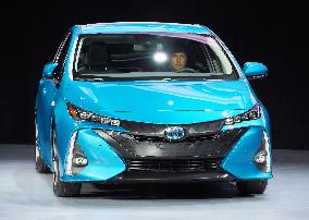 Toyota unveils new plug-in hybrid Prius model