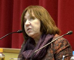 Nobel Prize-winning writer Alexievich gives lecture in Tokyo
