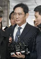 Samsung boss appears at Seoul court
