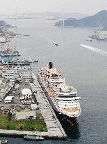 Luxury liner Queen Victoria arrives in Nagasaki port