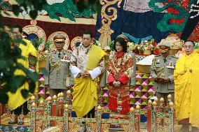 King of Bhutan weds commoner bride
