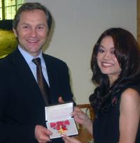 Japanese ballerina Yoshida receives prestigious British honor