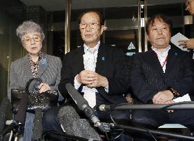 Japan to send officials to N. Korea to check abduction probe