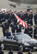 Prime Minister Abe attends air review ceremony