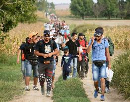 Refuges face touch obstacles in journey to Europe