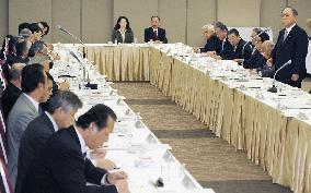 Nippon Keidanren and Rengo heads agree on efforts for employment