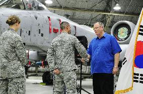 U.S. defense official encourages soldiers in S. Korea