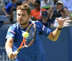 Wawrinka moves into quarterfinals at U.S. Open