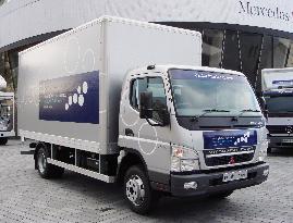 Daimler to sell Mitsubishi Fuso-made hybrid trucks in Europe