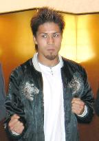 Komatsu to fight Pongsaklek for WBC title in Jan.