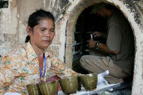 With Japanese help, pottery makers thrive again in Cambodia