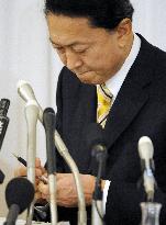 Hatoyama to remain in office despite indictment of ex-aides