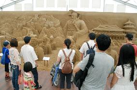Sand art exhibition begins in Yokohama