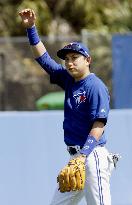 Japanese minor leaguer Kawasaki responds to fans' cheers