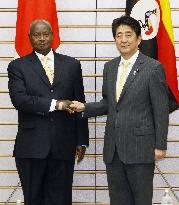 Ugandan President Museveni meets Japanese Prime Minister Abe