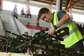 Philippine Muslim rebels begin decommissioning