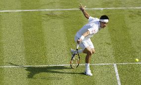 Nishikori beats Bolelli in 5-set Wimbledon opener