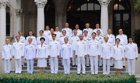Thai king endorses Surayud's interim Cabinet