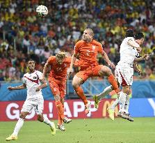 Netherlands beat Costa Rica to advance to World Cup semifinals