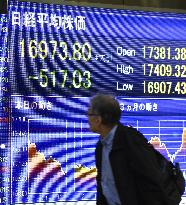 Nikkei plummets on weaker-than-expected GDP data