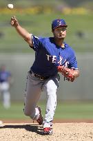 Darvish leaves spring debut with triceps tightness
