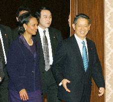 (1)Rice meets with Japanese leaders